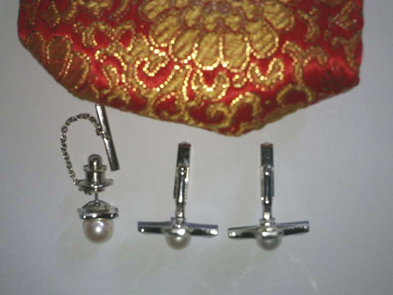 Vintage Sakata Sterling Silver Pearl Cufflinks and Tie Pin 1971 Reduced to sell