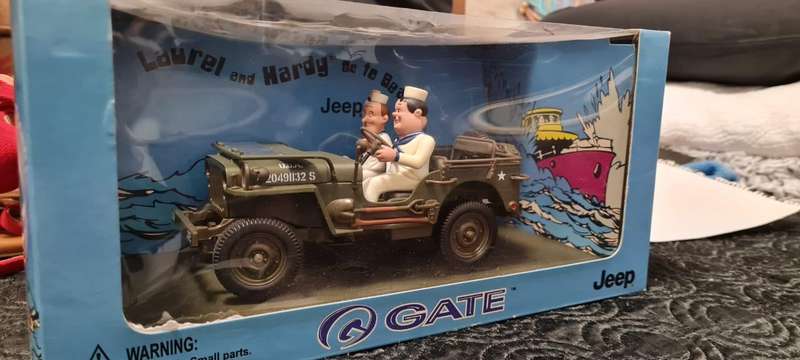 Gate 1/18 Jeep Willys with Laurel And Hardy Go To Sea diecast   Gate Willy's Jeep 1:18 Diecast