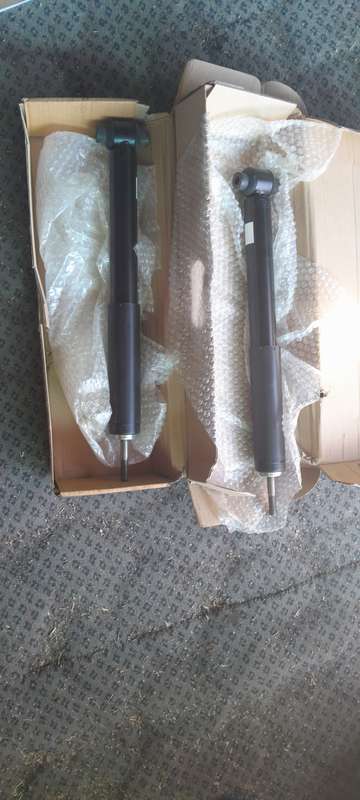 VOLVO XC-90 REAR SHOCKS