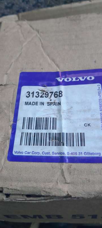 VOLVO XC-90 REAR SHOCKS