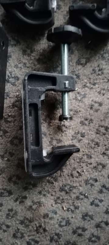 PLASTIC C CLAMPS