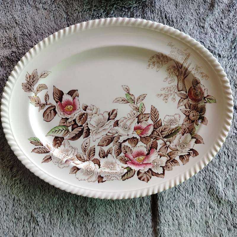 JOHNSON BROTHERS VINTAGE WINDSOR WARE APPLEBLOSSOM OVAL SERVING PLATTER