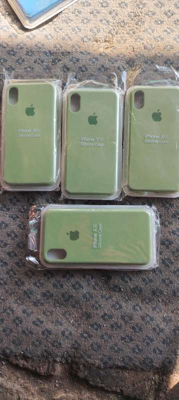 IPHONE Xs SILICON COVER
