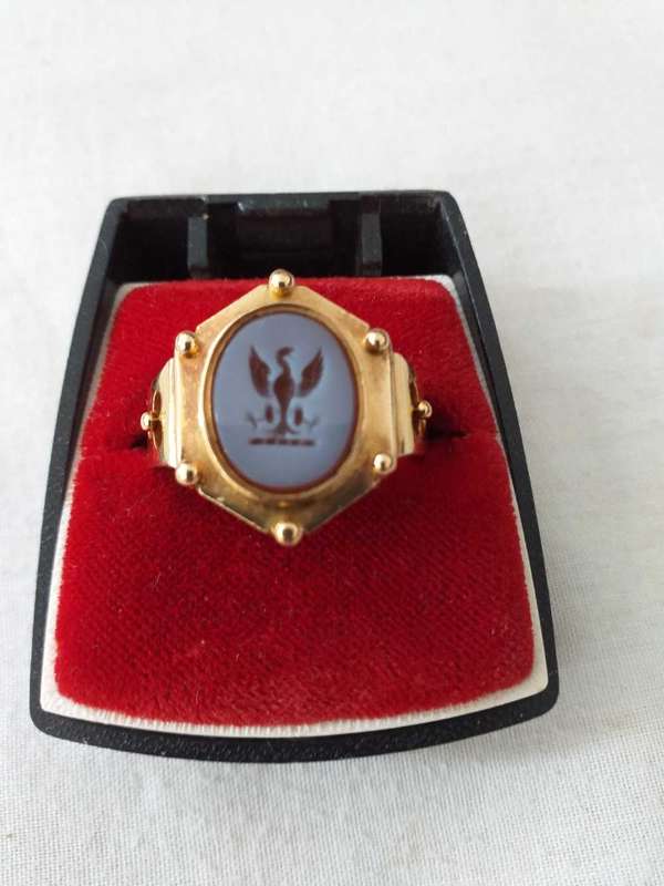 A Very Rare Antique 18ct Gold And Sardonix Spread Eagle Seal Ring - (15.2g)