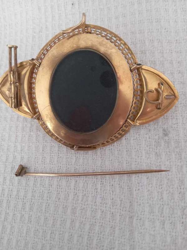 Mid 19thc Victorian 15ct Gold Garnets And Seed Pearls Brooch Pendant Locket