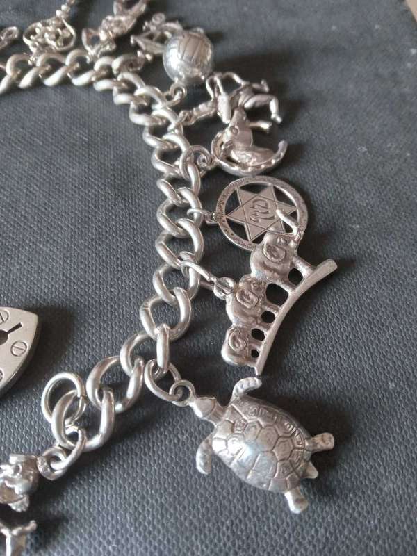 Vintage Sterling Silver Charm Bracelet - (65.8g)