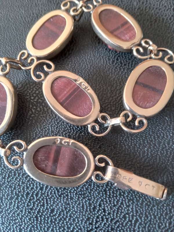 Vintage 9ct Gold And Red Tiger's Eye Link Bracelet