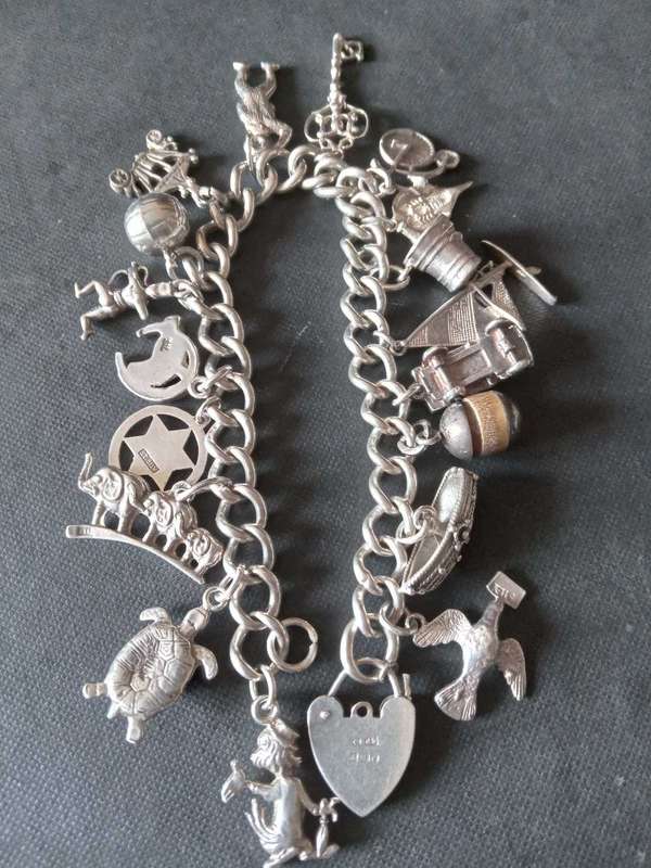 Vintage Sterling Silver Charm Bracelet - (65.8g)