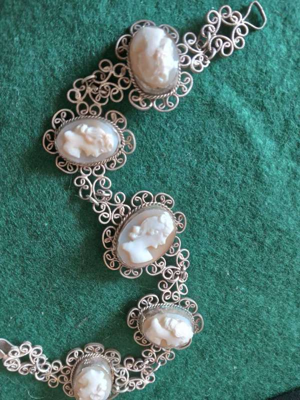 Vintage White Metal?? Filigree Cameo Panel Bracelet