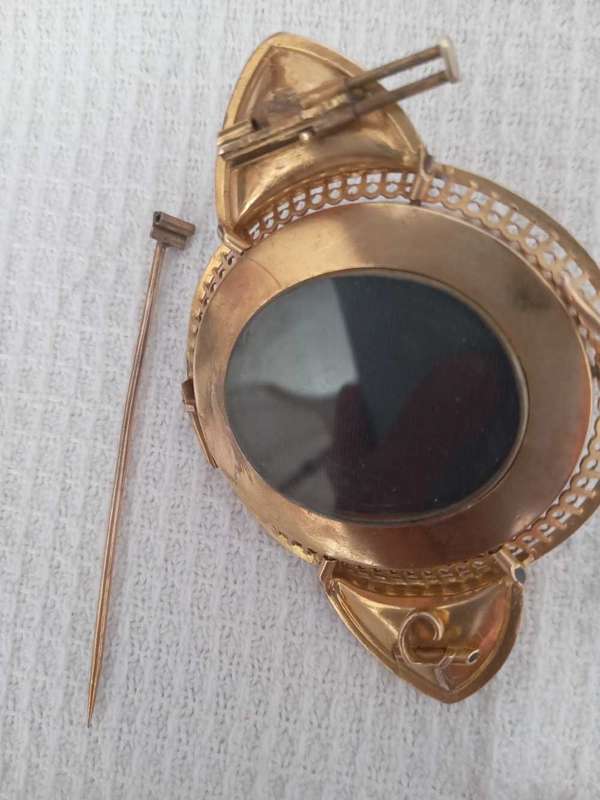 Mid 19thc Victorian 15ct Gold Garnets And Seed Pearls Brooch Pendant Locket