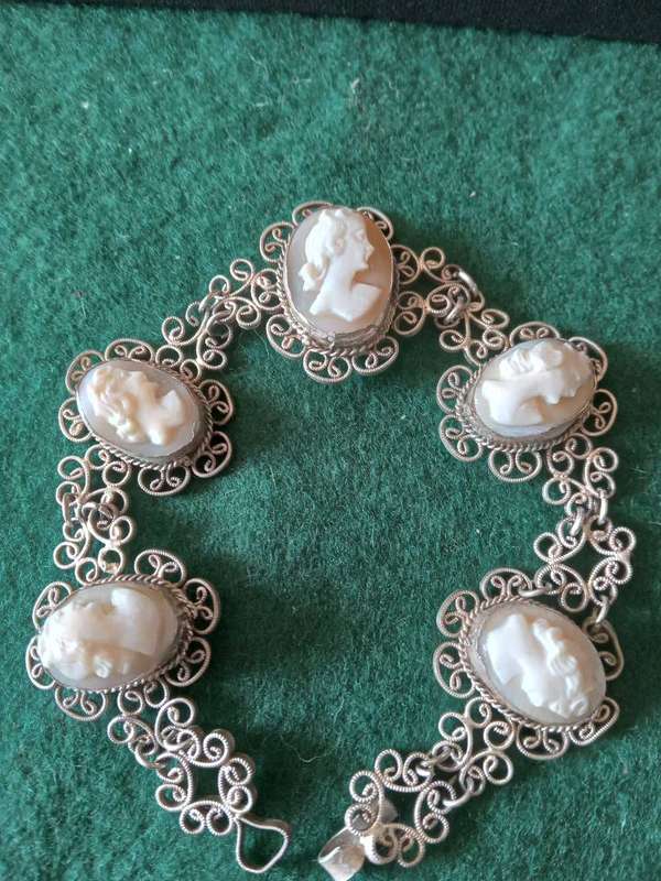 Vintage White Metal?? Filigree Cameo Panel Bracelet
