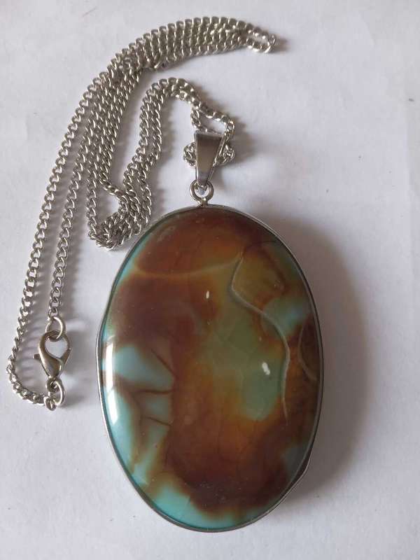 Large Blue Stone Pendant And Chain