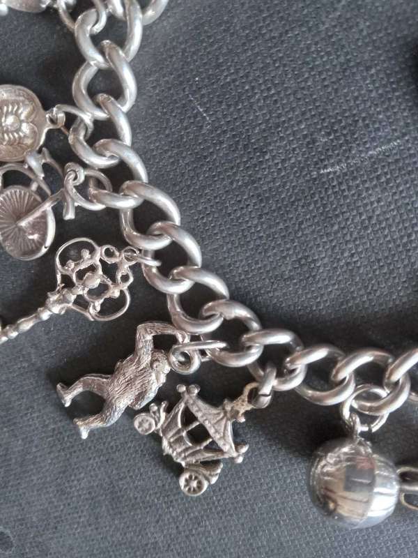 Vintage Sterling Silver Charm Bracelet - (65.8g)