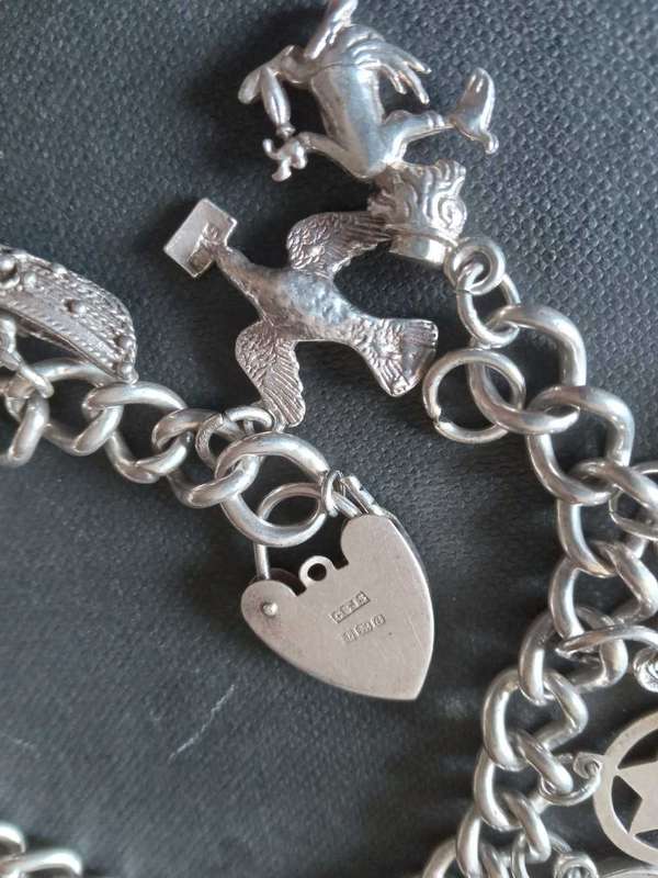 Vintage Sterling Silver Charm Bracelet - (65.8g)