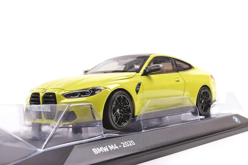 1:18 Minichamps BMW M4 (G82) São Paulo Yellow 2020 Dealer Edition