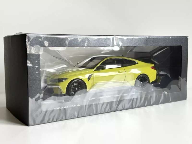 BMW M4 (G82 ) Dealer Edition (by Minichamps) - 1:18 scale - NEW - Sao Paulo Yellow