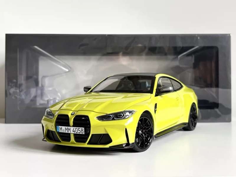 BMW M4 (G82 ) Dealer Edition (by Minichamps) - 1:18 scale - NEW - Sao Paulo Yellow