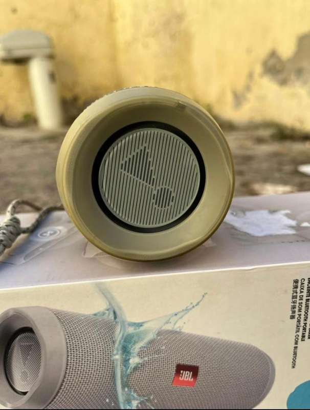 JBL flip 4 Bluetooth speaker