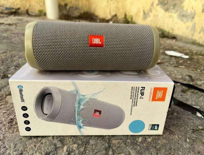 JBL flip 4 Bluetooth speaker