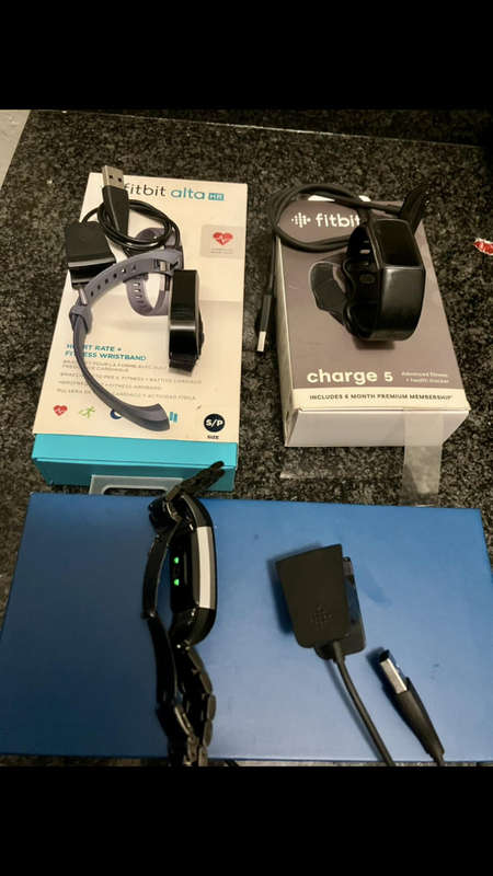 Bargain Fitbit lot trackers