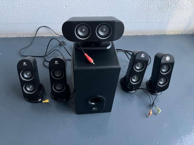 Logitech 5.1 channel multi media speakers