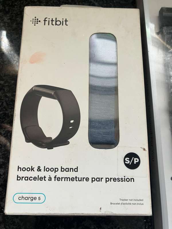 Fitbit charge 5 and charge 2 straps