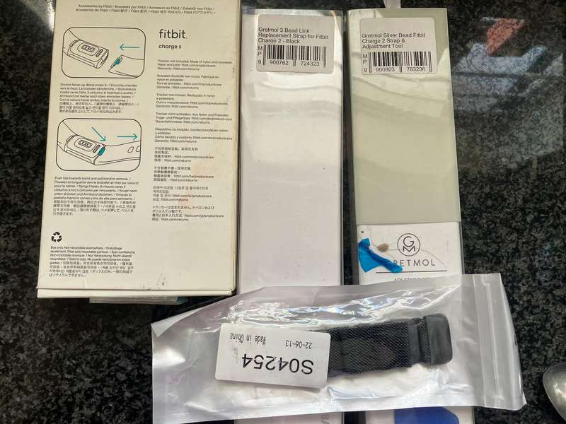 Fitbit charge 5 and charge 2 straps