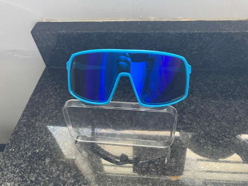 Polarised sports outdoor sunglasses- cycling and driving