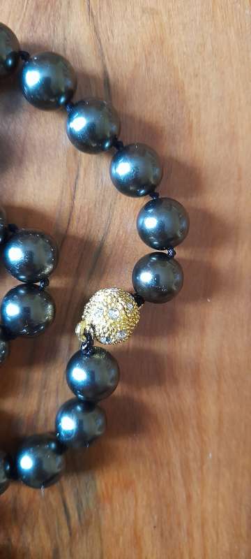 10mm Sea Shell Pearl Quality Black Necklace