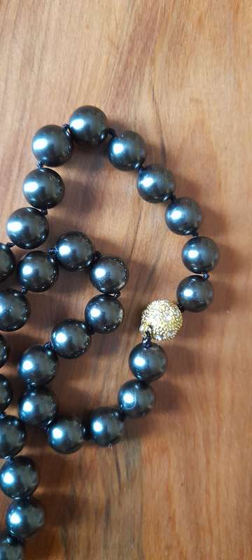 10mm Sea Shell Pearl Quality Black Necklace