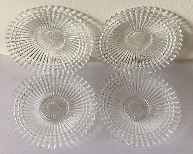 FOUR  BEAUTIFUL VINTAGE GLASS DESSERT/CAKE PLATES - 13CM