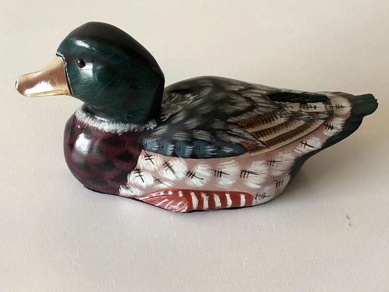 BEAUTIFUL HAND PAINTED SHORT TAILED WOODEN MALLARD DUCK