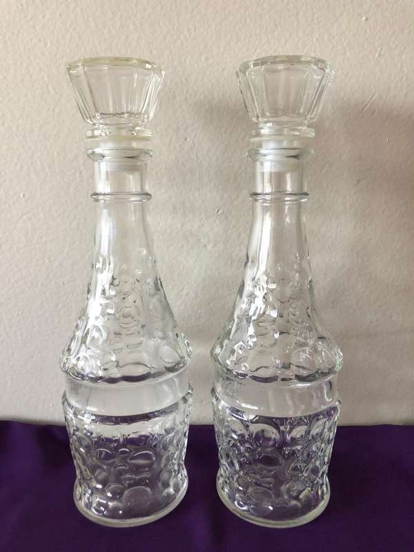 TWO DECANTERS WITH BEAUTIFUL DESIGN ON GLASS 29CM