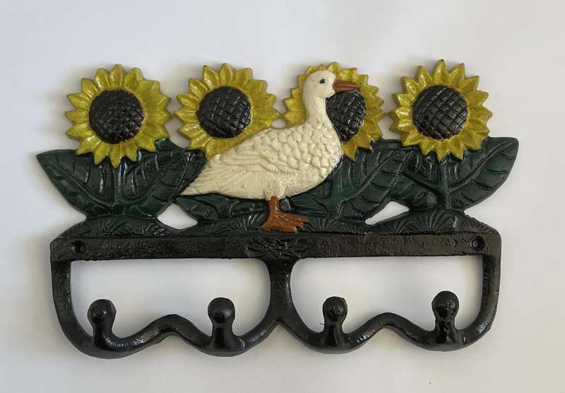 VINTAGE CAST IRON SUNFLOWER & DUCK FOUR HOOK KEY HANGER
