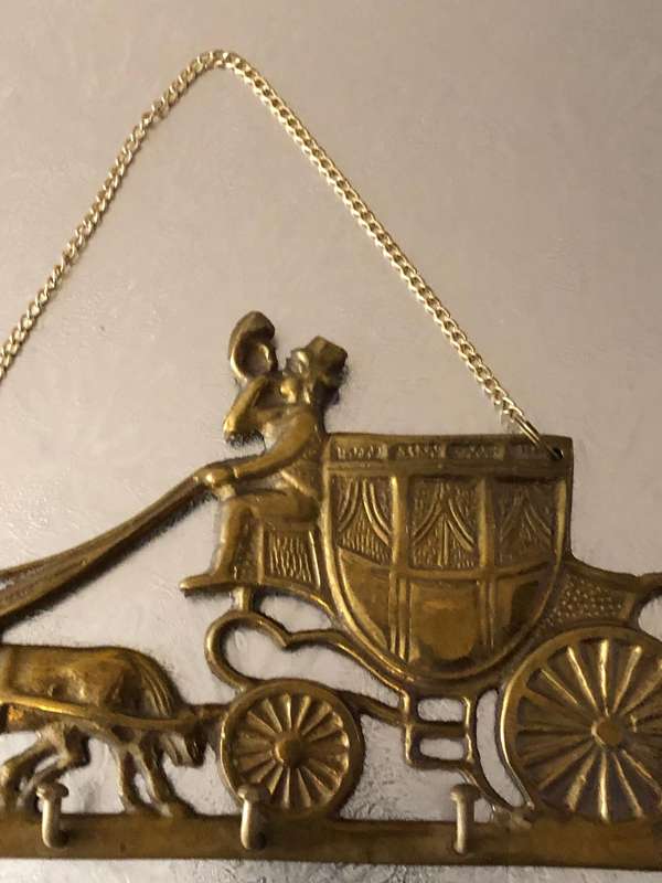 BRASS COACHMAN KEY HOLDER WITH CHAIN