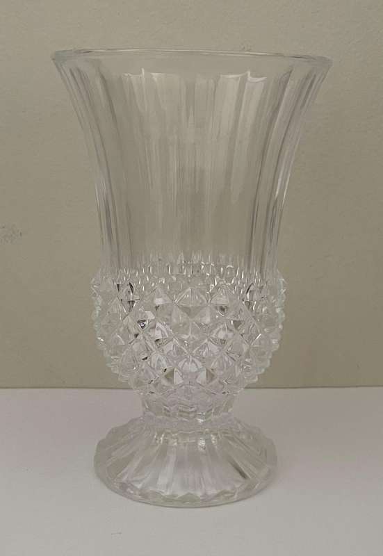 CRISTAL D'ARQUES FRENCH LEAD CRYSTAL VASE - 18CM - IN IMMACULATE CONDITION