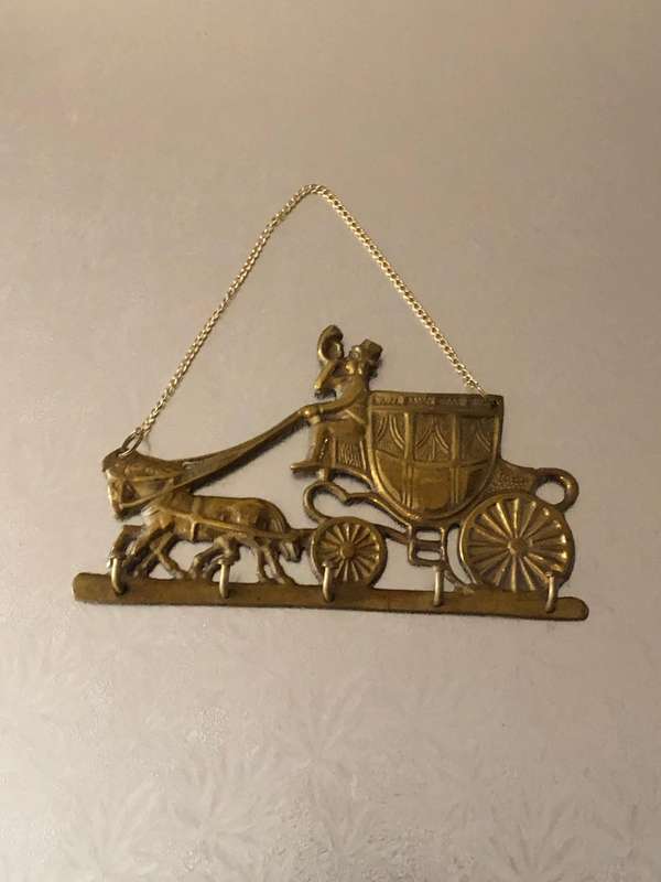 BRASS COACHMAN KEY HOLDER WITH CHAIN