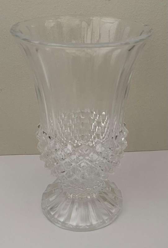 CRISTAL D'ARQUES FRENCH LEAD CRYSTAL VASE - 18CM - IN IMMACULATE CONDITION