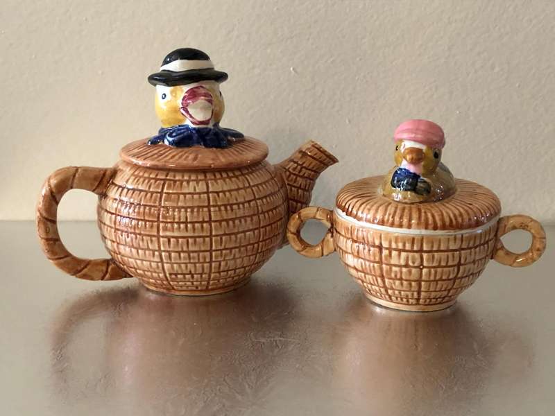 JAPANESE BIRD TEA POT AND SUGAR BOWL