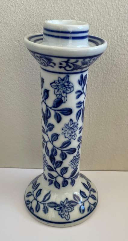 BLUE AND WHITE PORCELAIN CANDLE STICK - 20CM