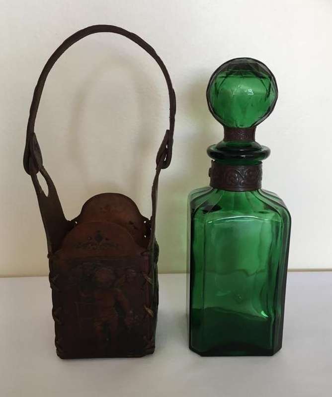 RARE VINTAGE ITALIAN GREEN GLASS DECANTER IN LEATHER EMBOSSED HOLDER