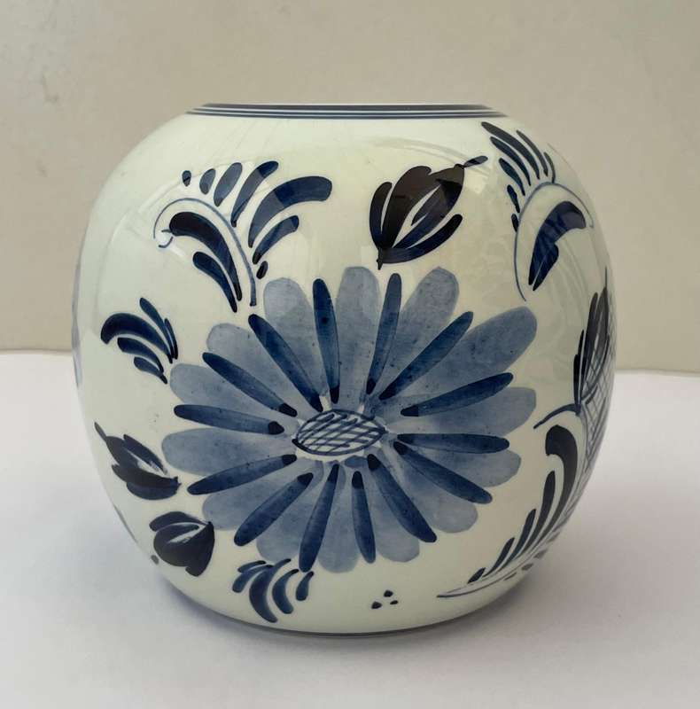 DELFT HAND PAINTED GINGER JAR - 12CM