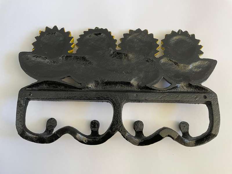 VINTAGE CAST IRON SUNFLOWER & DUCK FOUR HOOK KEY HANGER