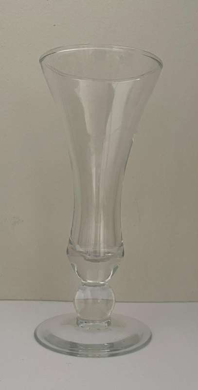 GLASS VASE 23CM