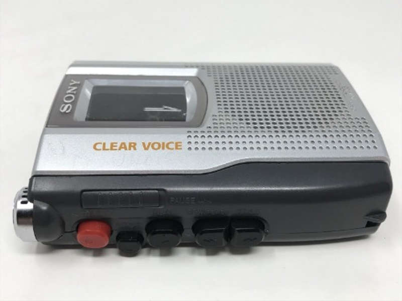 Sony (Model TCM-150) compact hand-held cassette recorder with built-in speaker(COLLECTABLE)