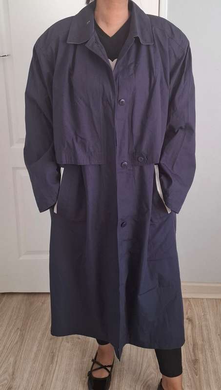 Navy trench coat ....size 2XL