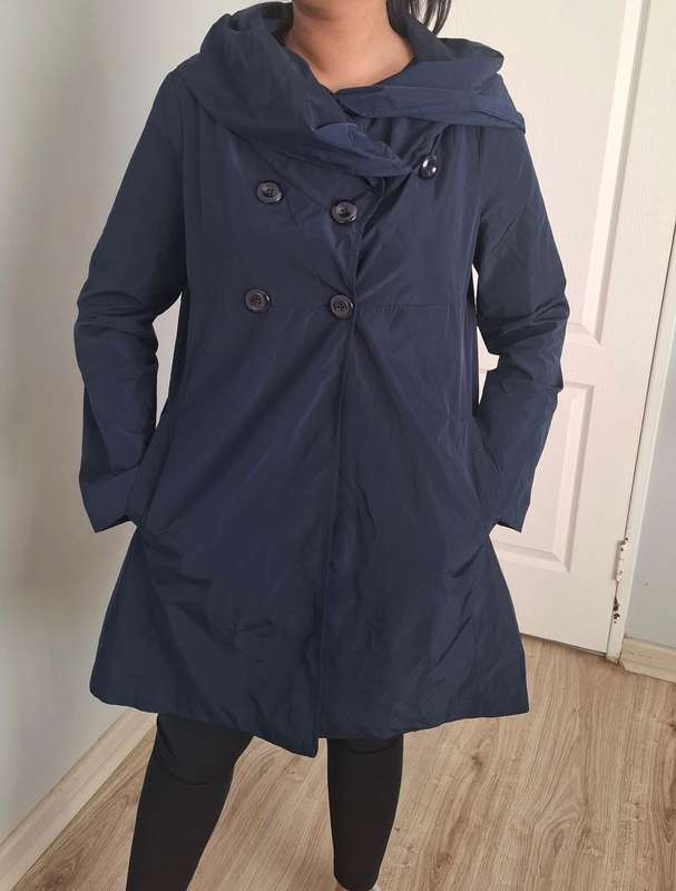 Navy trench coat  ....size XL