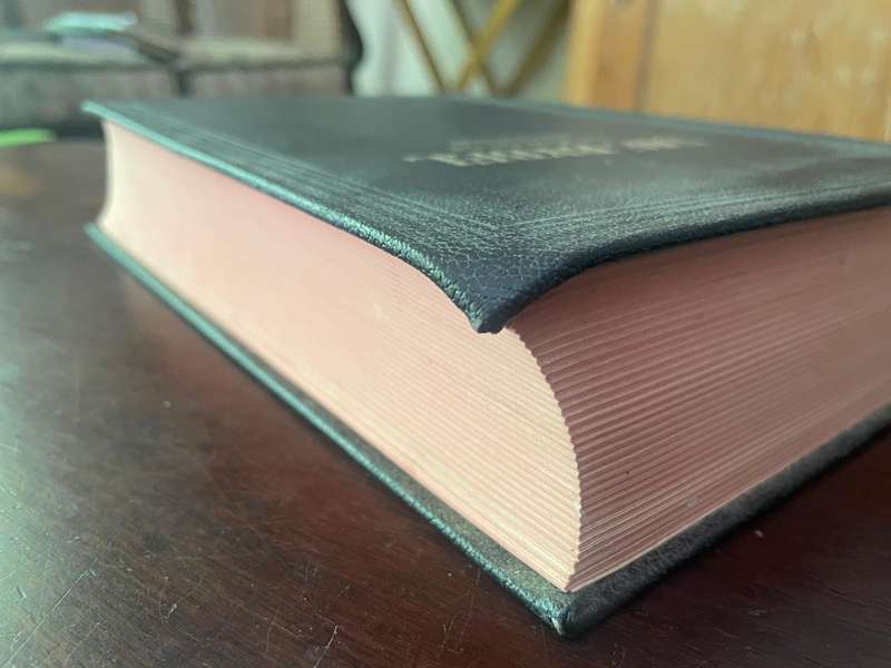 BYBEL MET VERKLARENDE AANTEKENINGE  3 VOLUMES