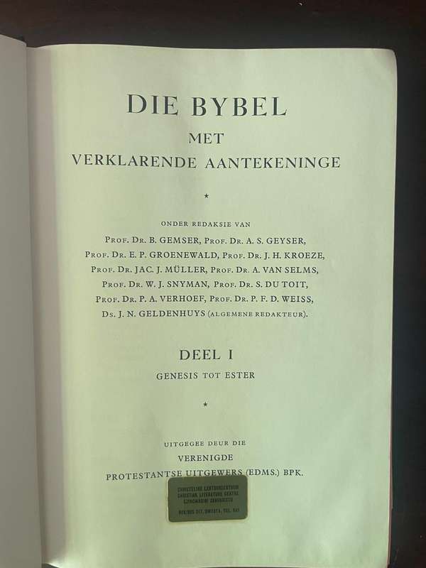 BYBEL MET VERKLARENDE AANTEKENINGE  3 VOLUMES