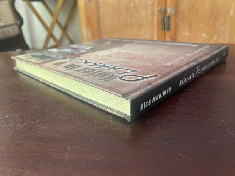 KUIER IN N PLAASKOMBUIS, Resepte en stories van gister deur Nico Moolman